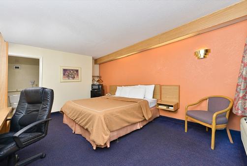 Days Inn Charlotte Northlake - Charlotte - Schlafzimmer