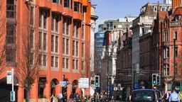 Finde g&uuml;nstige Fl&uuml;ge von Z&uuml;rich nach Manchester