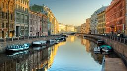 Finde günstige Flüge nach Sankt Petersburg