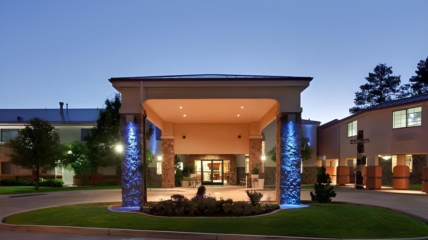 Holiday Inn Express Show Low