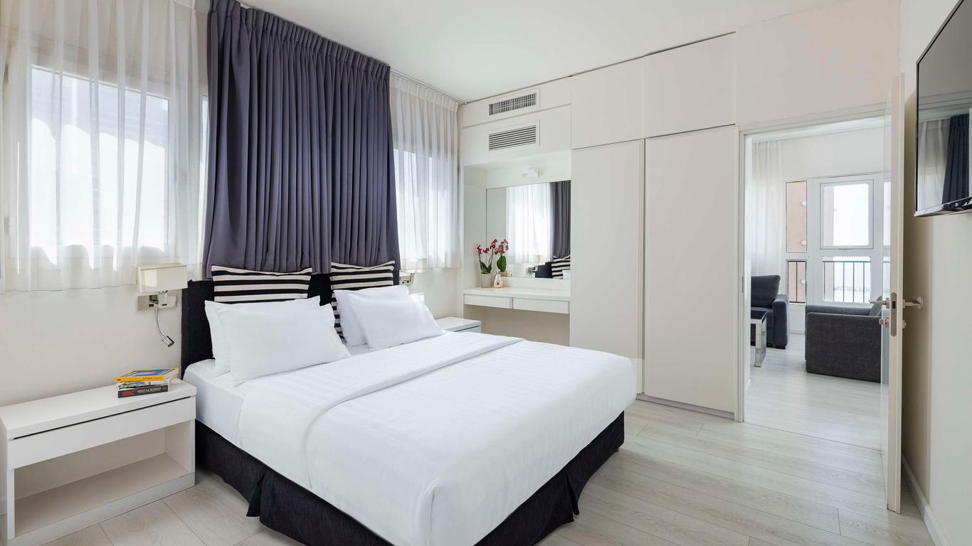 Best Western Regency Suites
