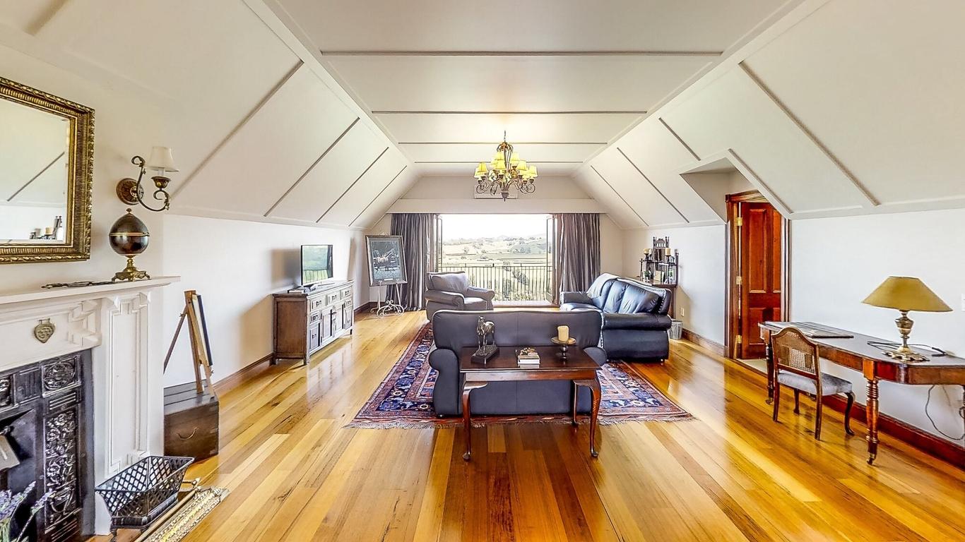 Lake Karapiro Lodge