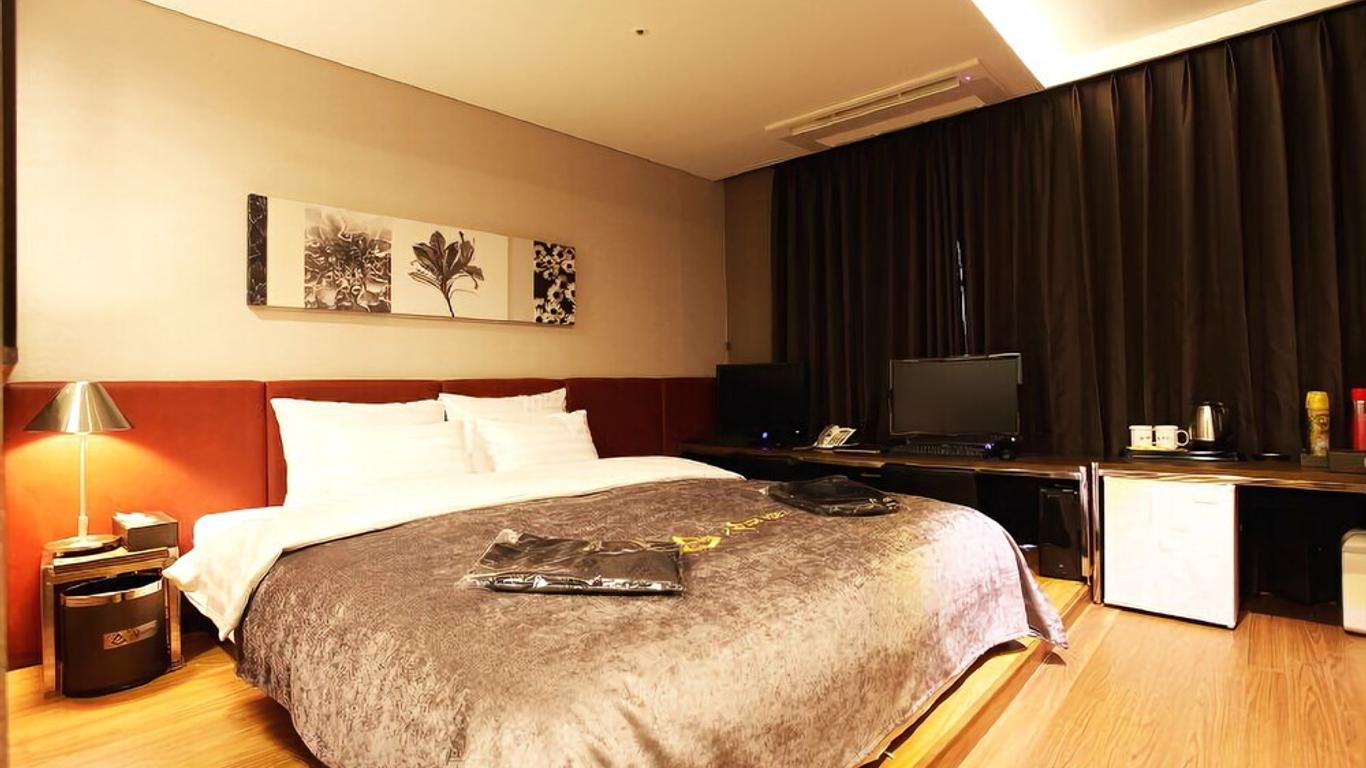 Hotel Ahava