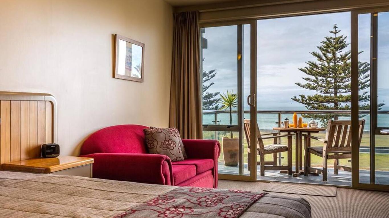 Pebble Beach Motor Inn