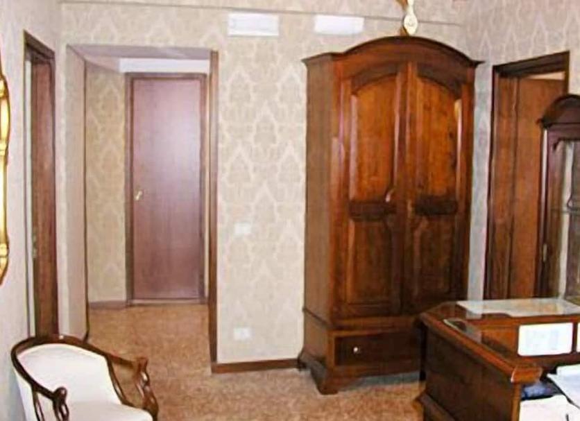 Zimmerausstattung Foto