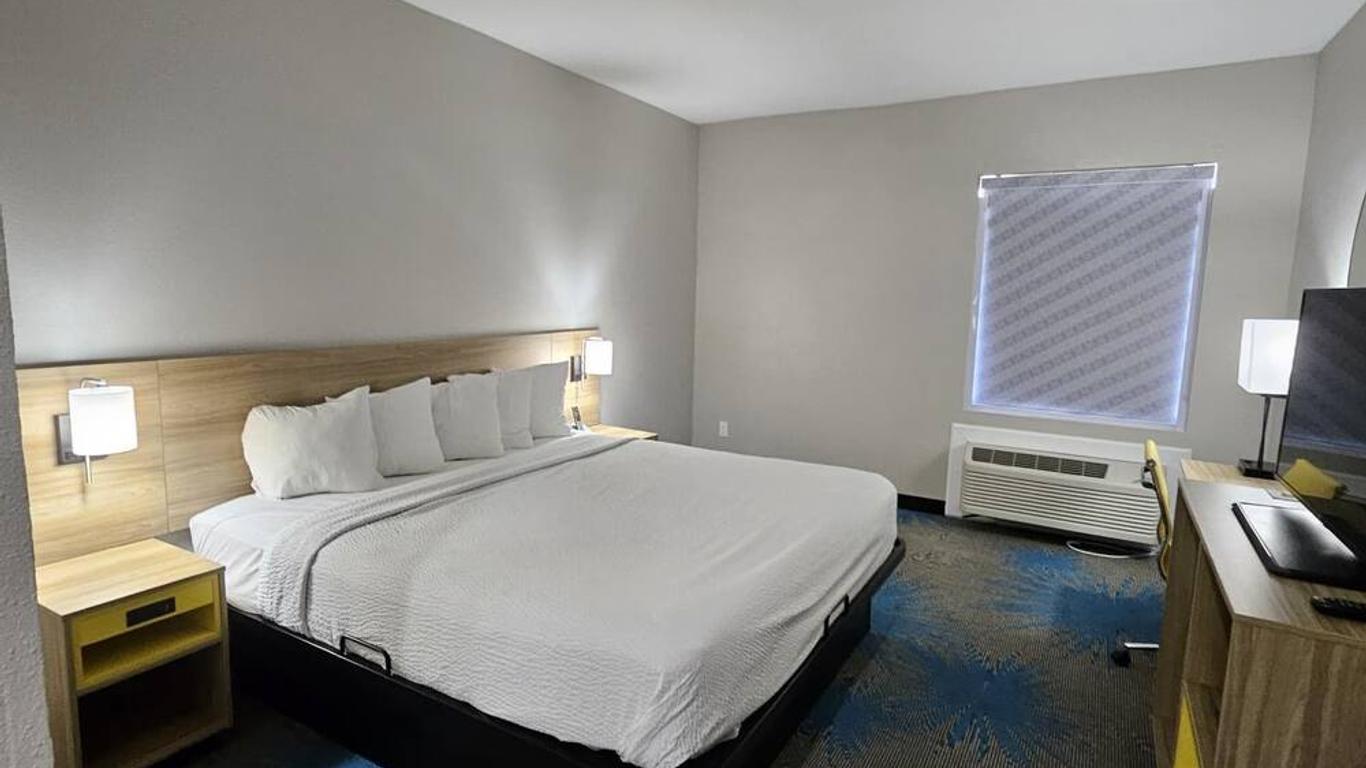 Days Inn by Wyndham Jefferson City
