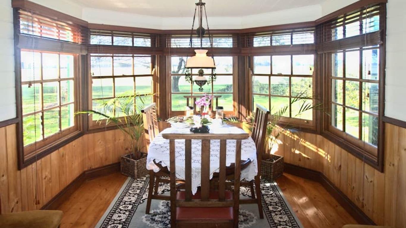 Butterfly Farm Bed and Breakfast Nirranda