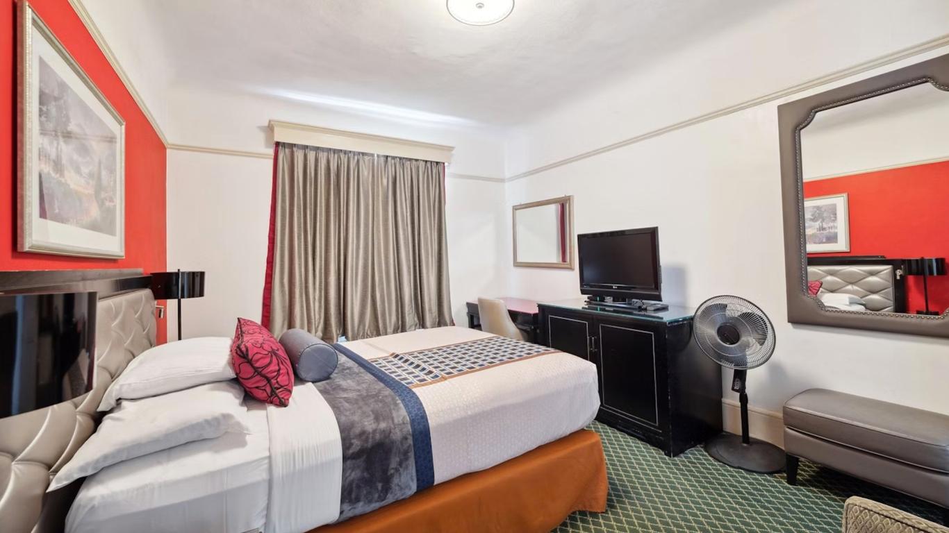 Union Square Plaza Hotel