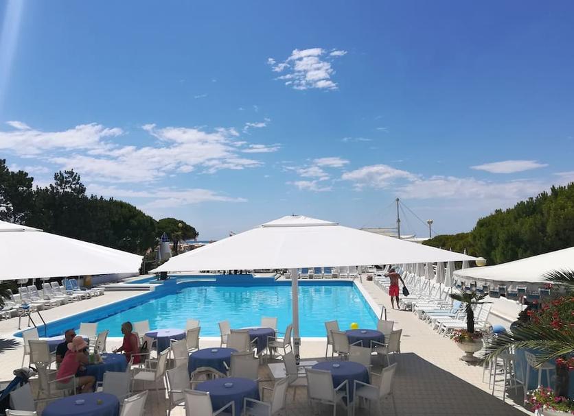 Pool Foto