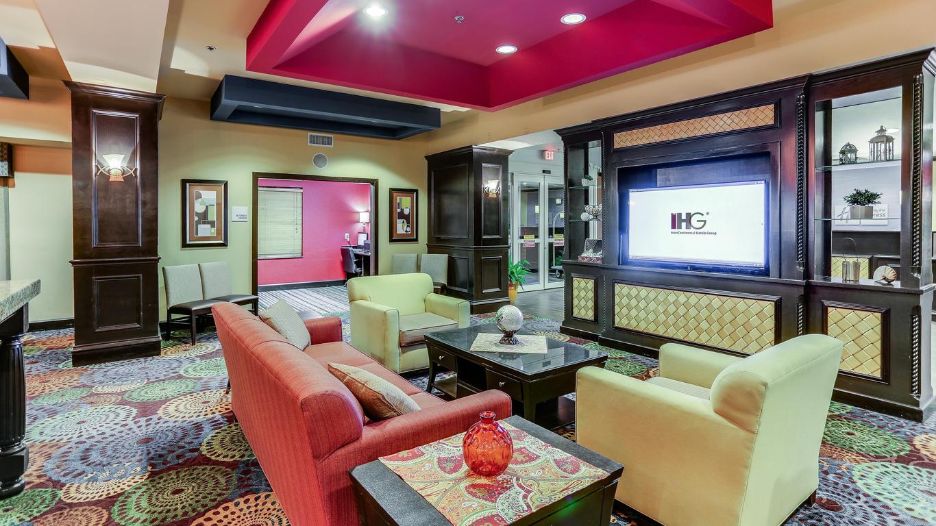 Holiday Inn Express & Suites Huntsville
