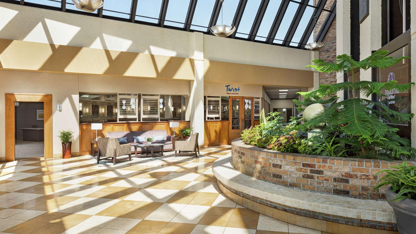 DoubleTree by Hilton Hotel Jackson