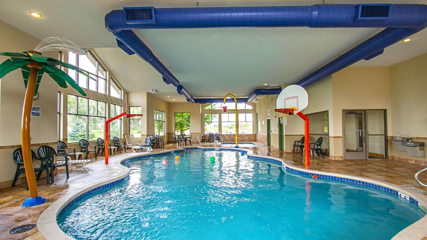 Sleep Inn and Suites Madison - Monona