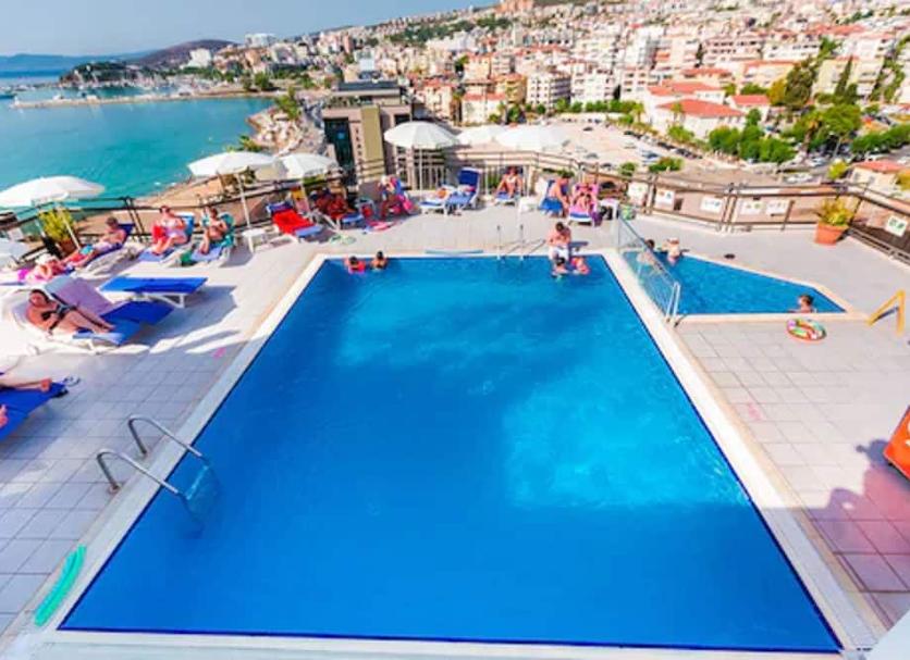 Pool Foto