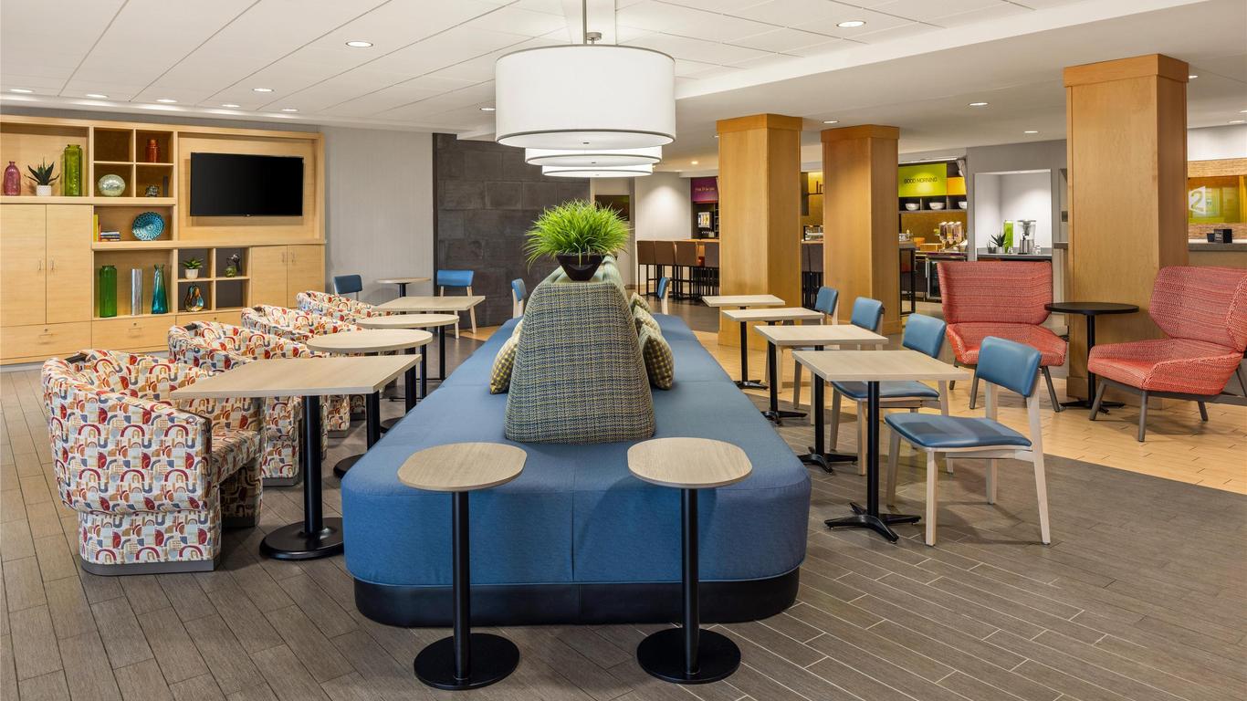 Home2 Suites By Hilton Roseville Minneapolis
