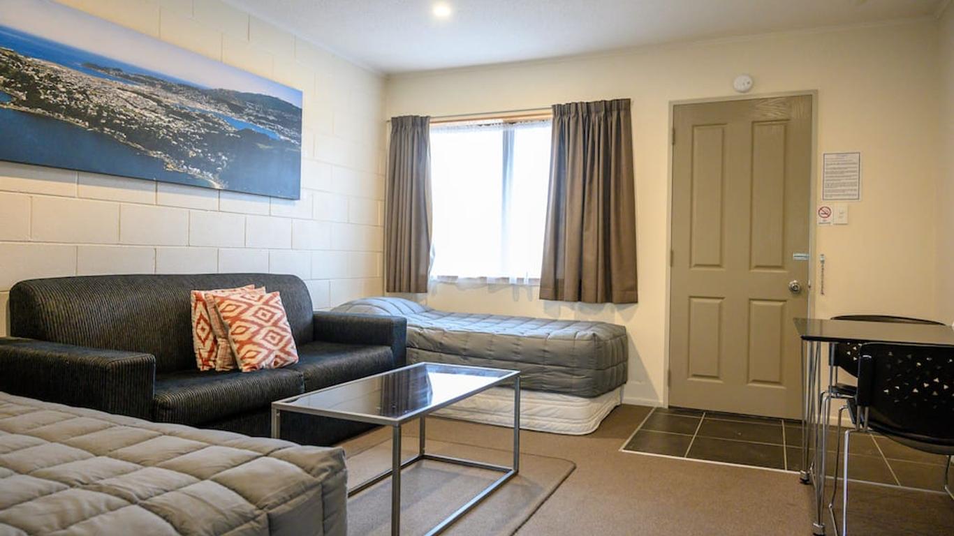 Foreshore Motor Lodge