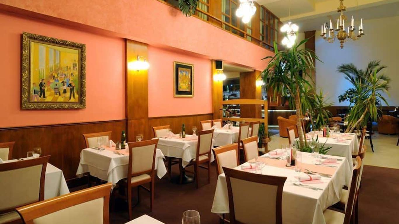Hotel & Penzión Grand Matej