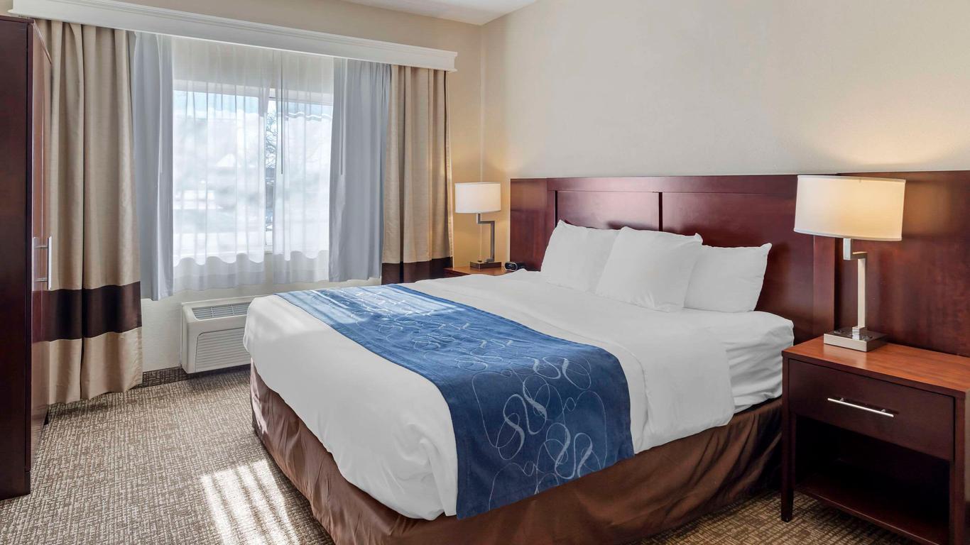 Comfort Suites Normal University area