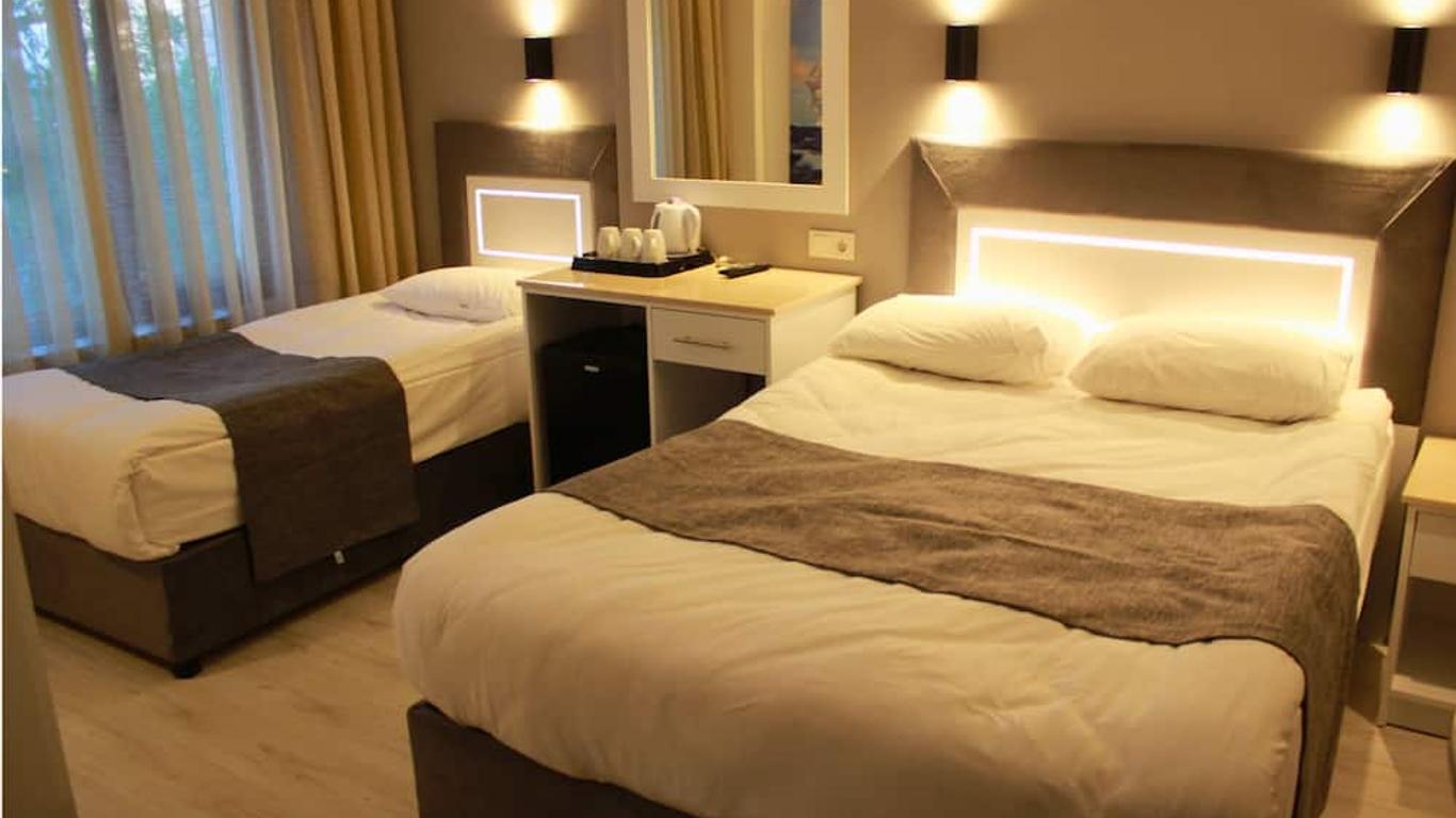 Hotel Peninsula
