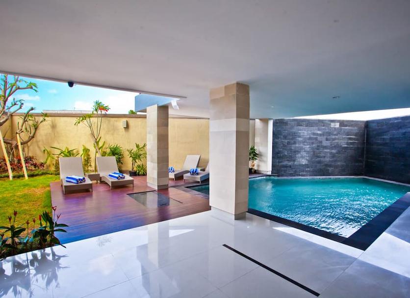 Pool Foto