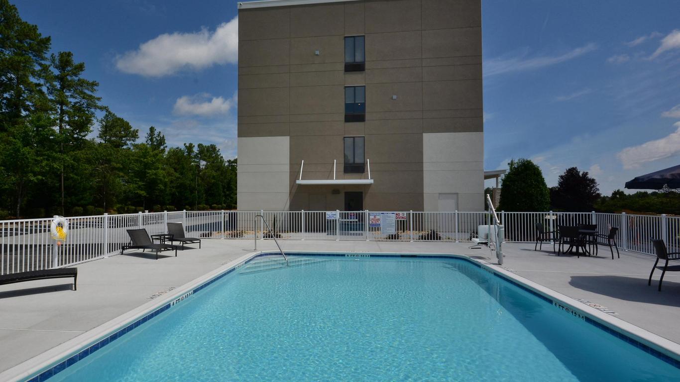 Holiday Inn Express & Suites Raleigh Durham Airport At Rtp, An IHG Hotel