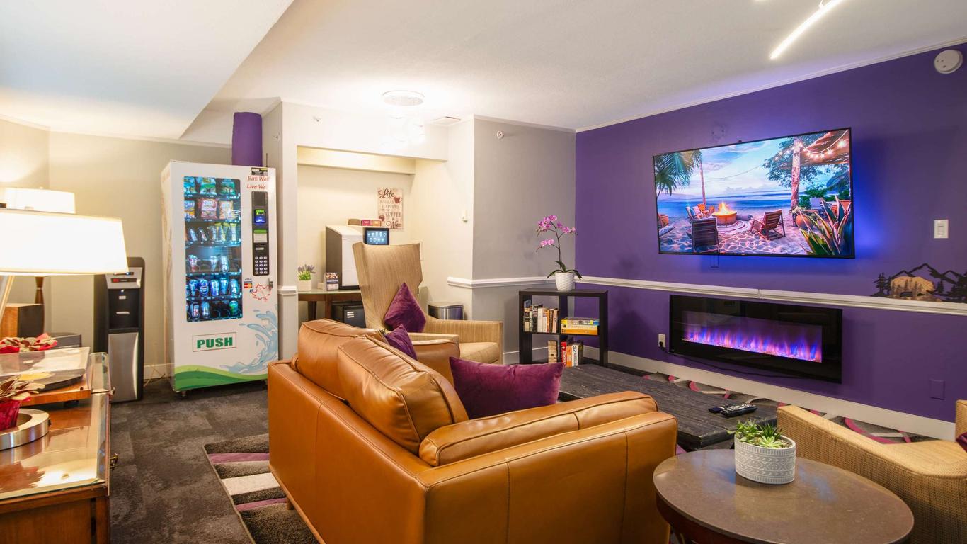 Coast Parksville Hotel