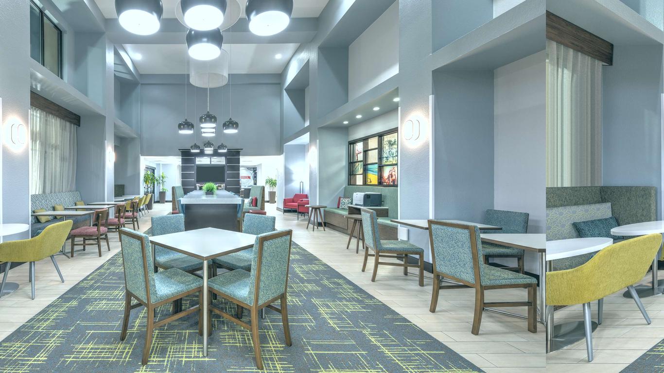 Hampton Inn & Suites Lake Jackson-Clute