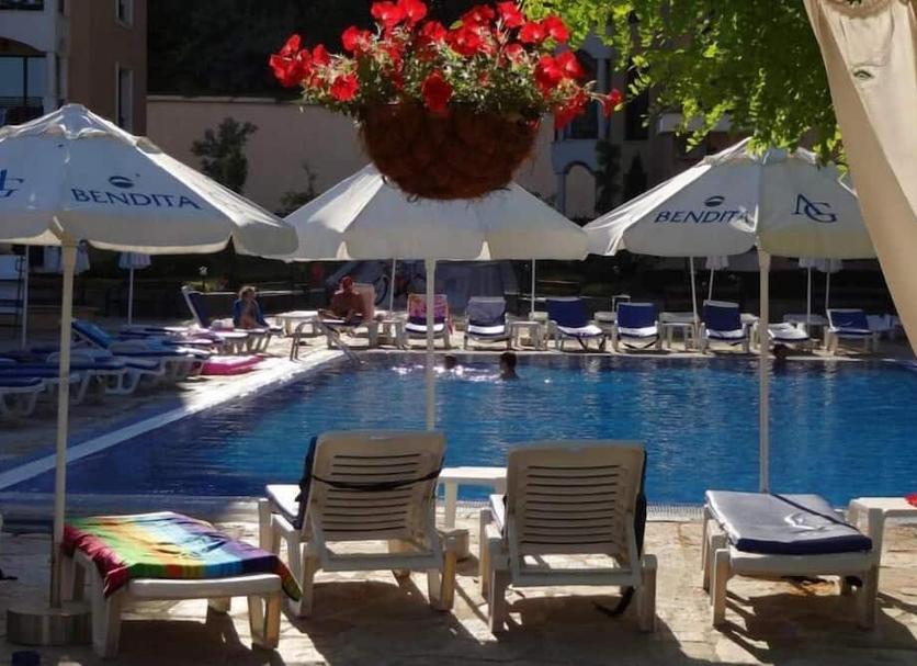 Pool Foto