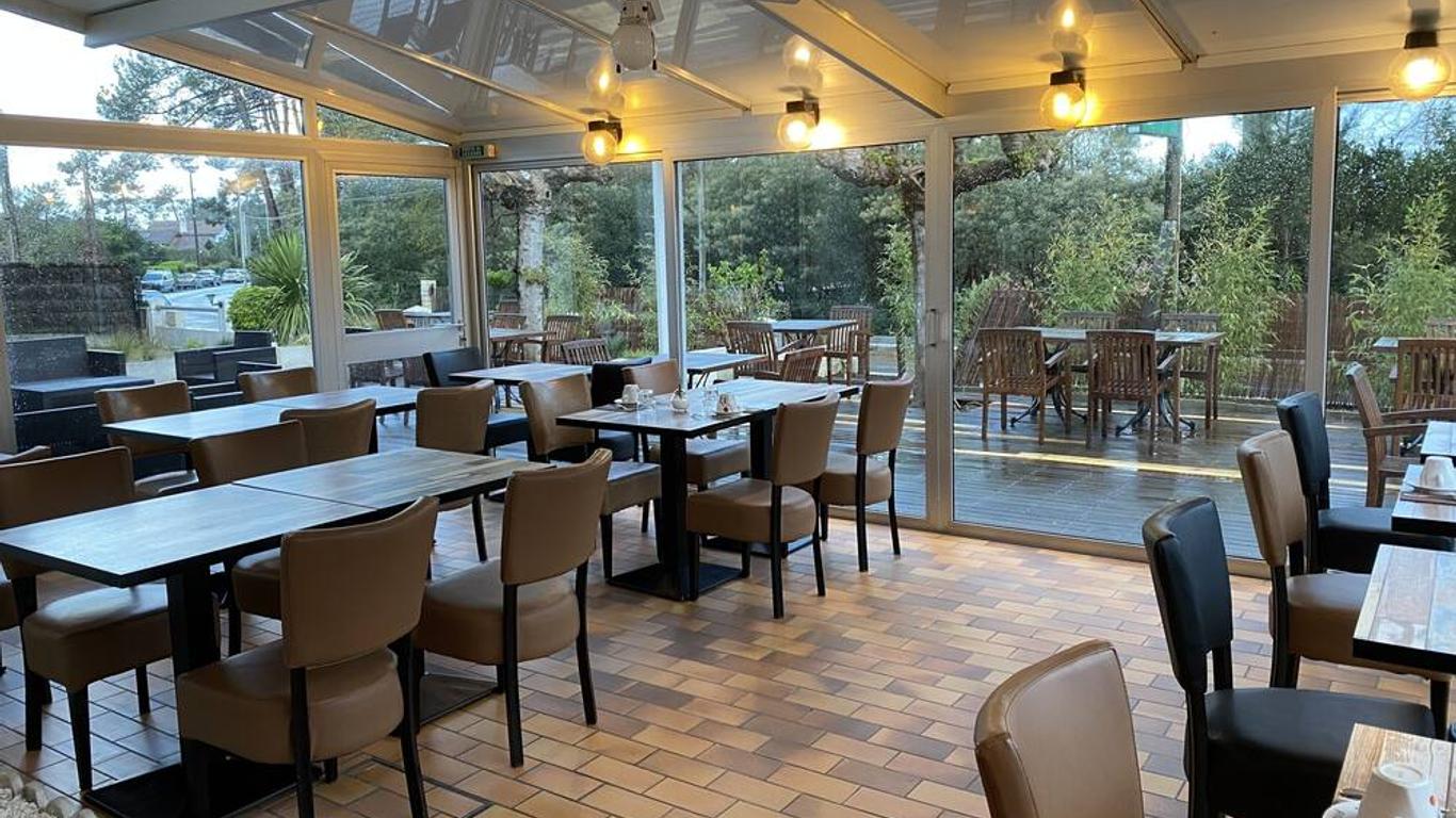Logis Hôtel Emeraude des Bois