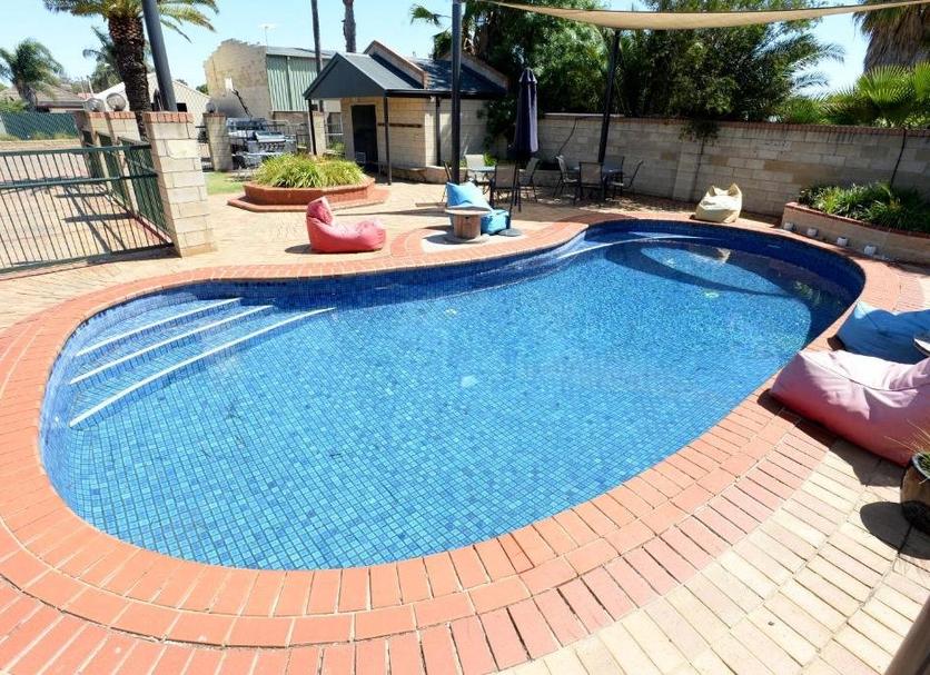 Pool Foto