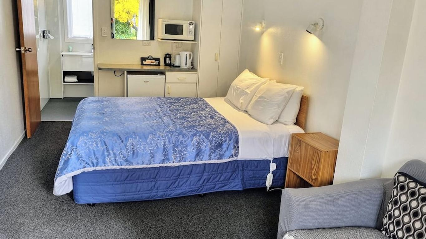 Cambrian Lodge Motel