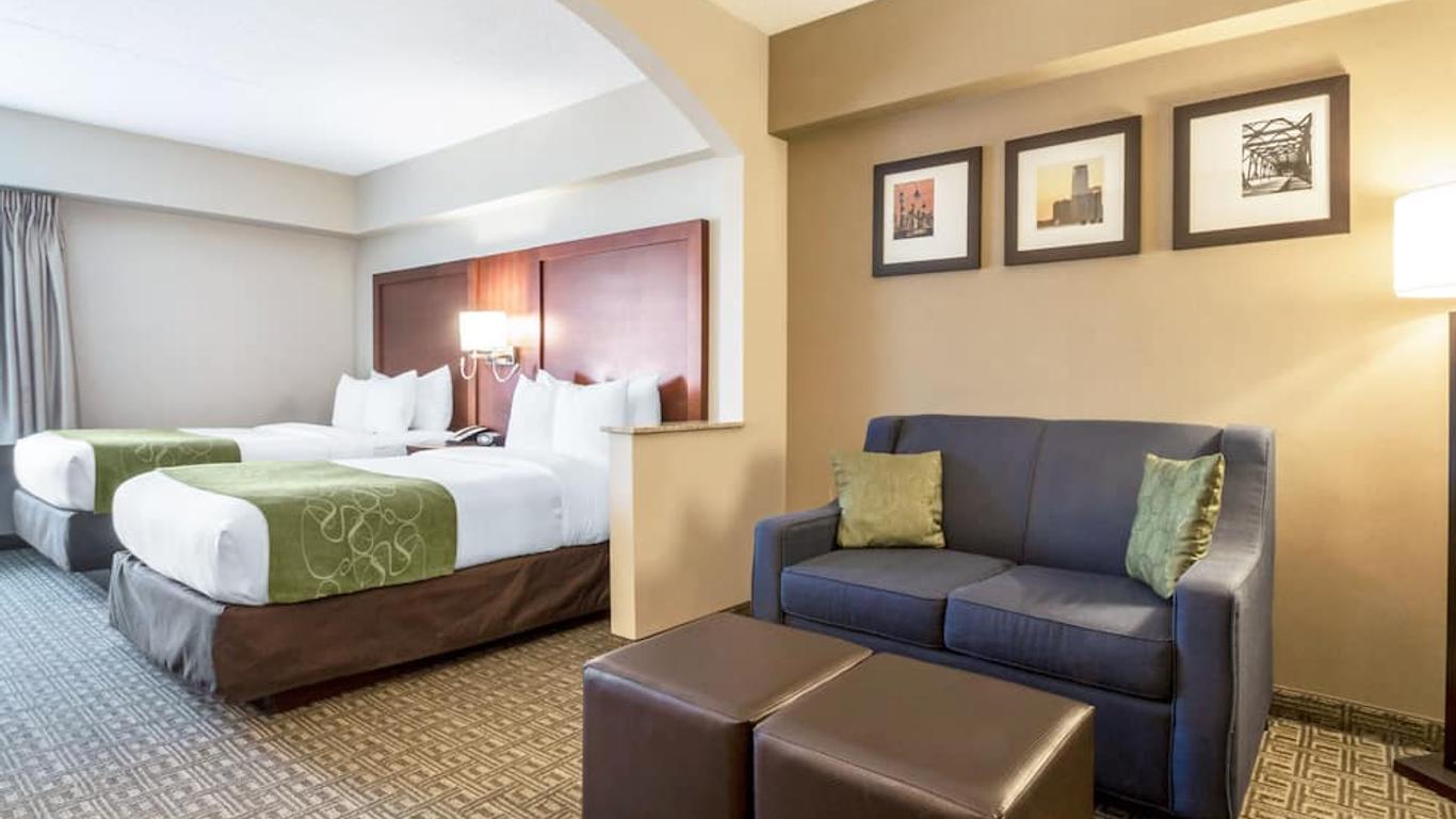 Comfort Suites at Woodbridge
