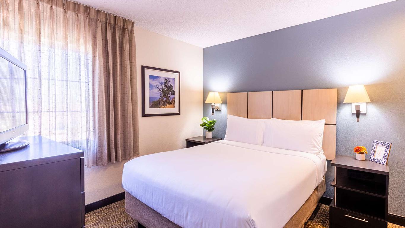 Sonesta Simply Suites Lansing