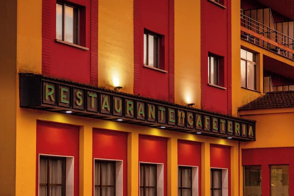 Gebäude