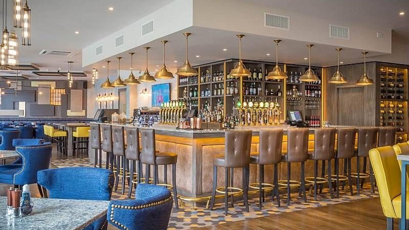 Harbour Hotel