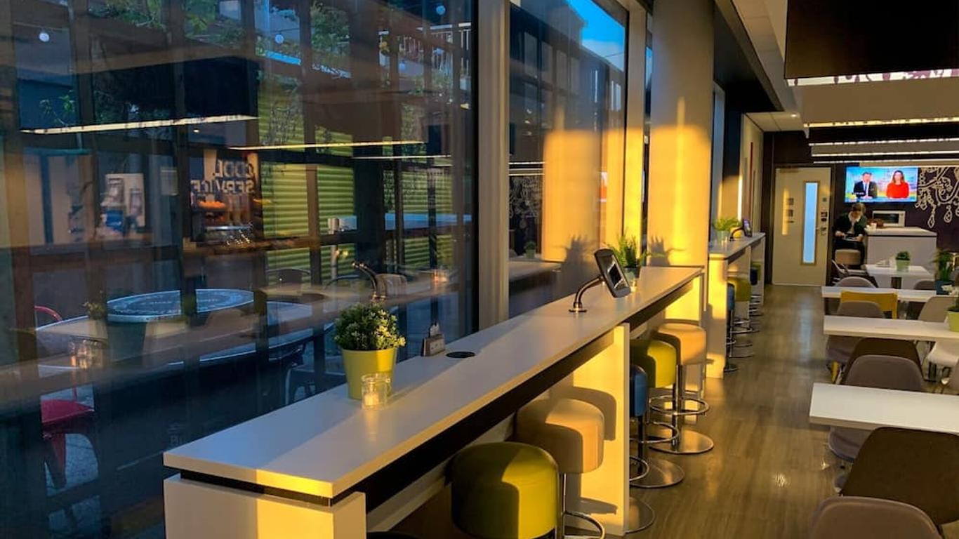ibis budget Belfast City Centre