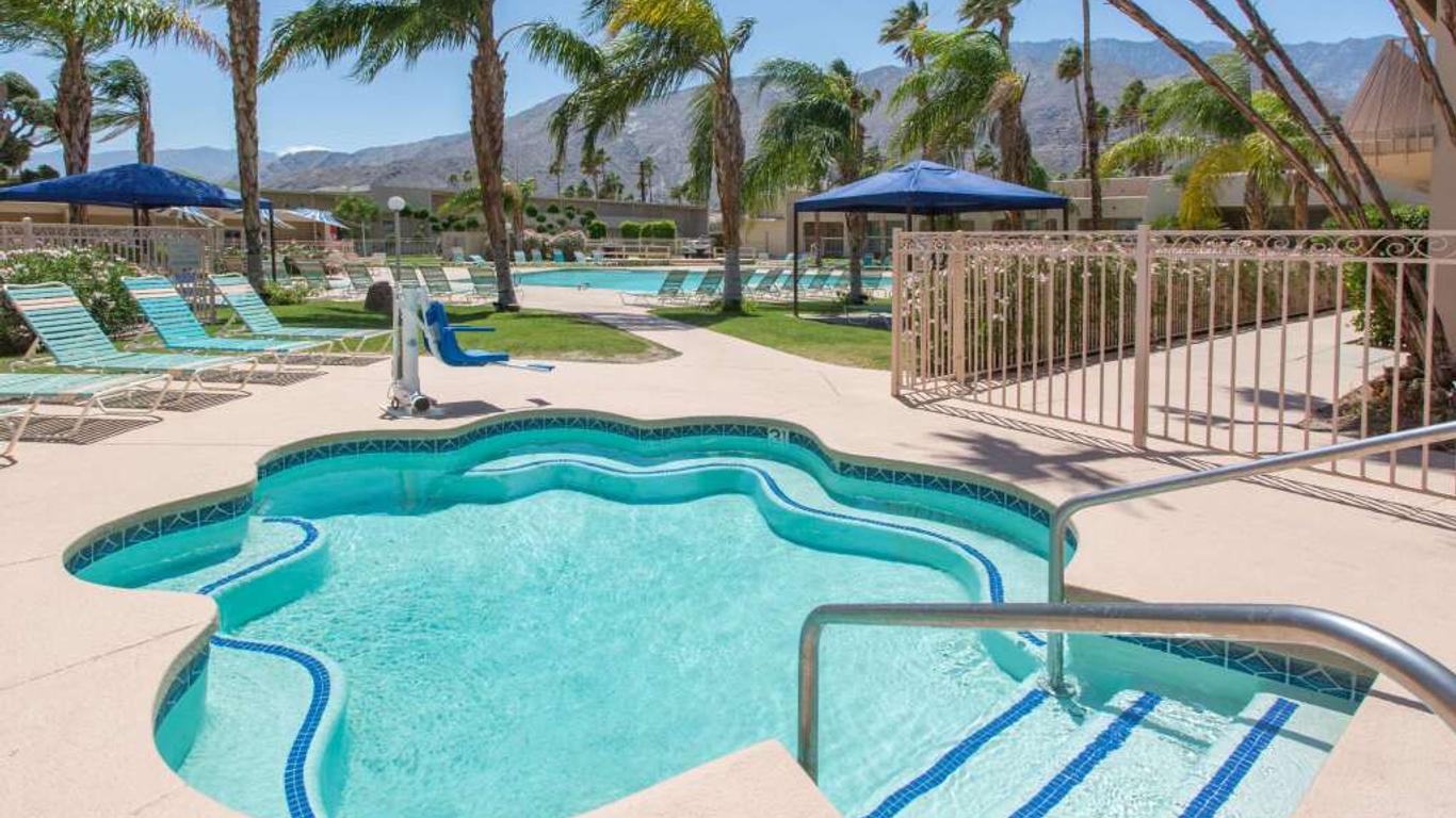 Days Inn by Wyndham Palm Springs