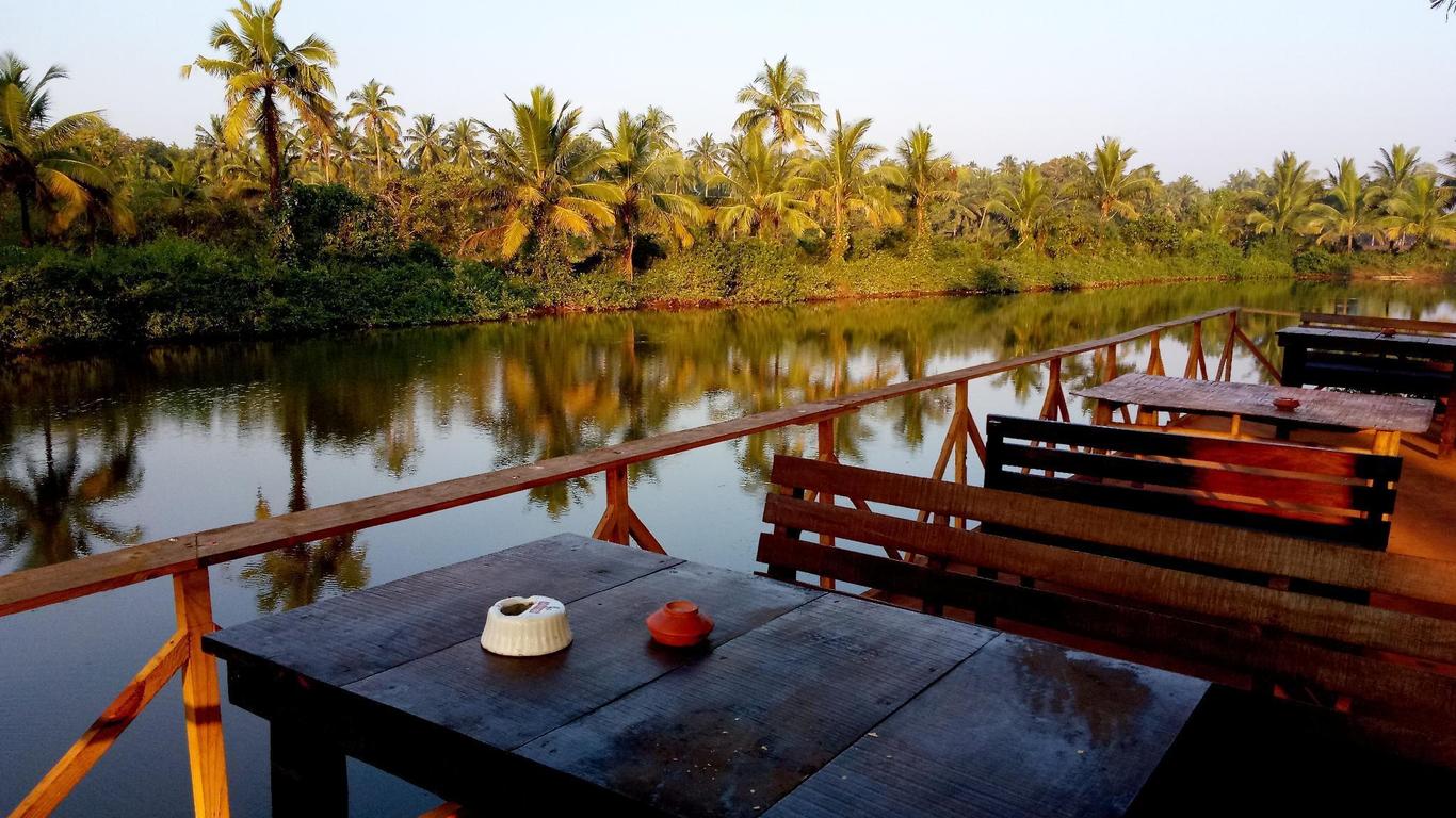 Om Lake Resort
