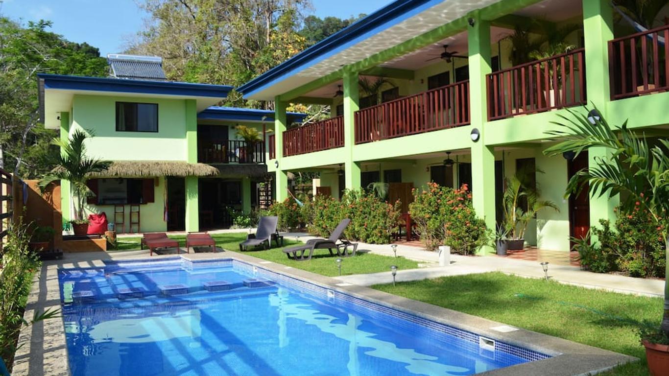 Mavi Surf Hotel Dominical