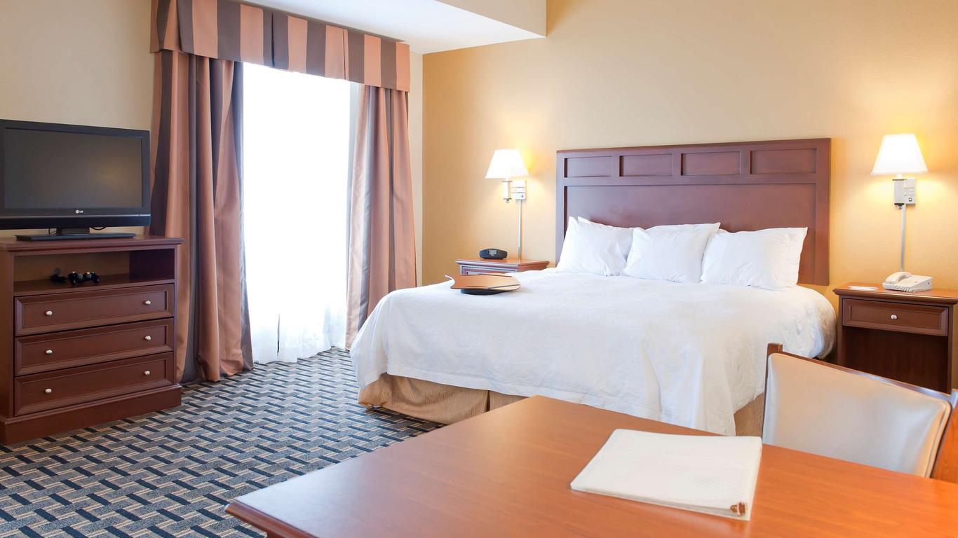 Hampton Inn & Suites Columbia (at the University of Missouri)