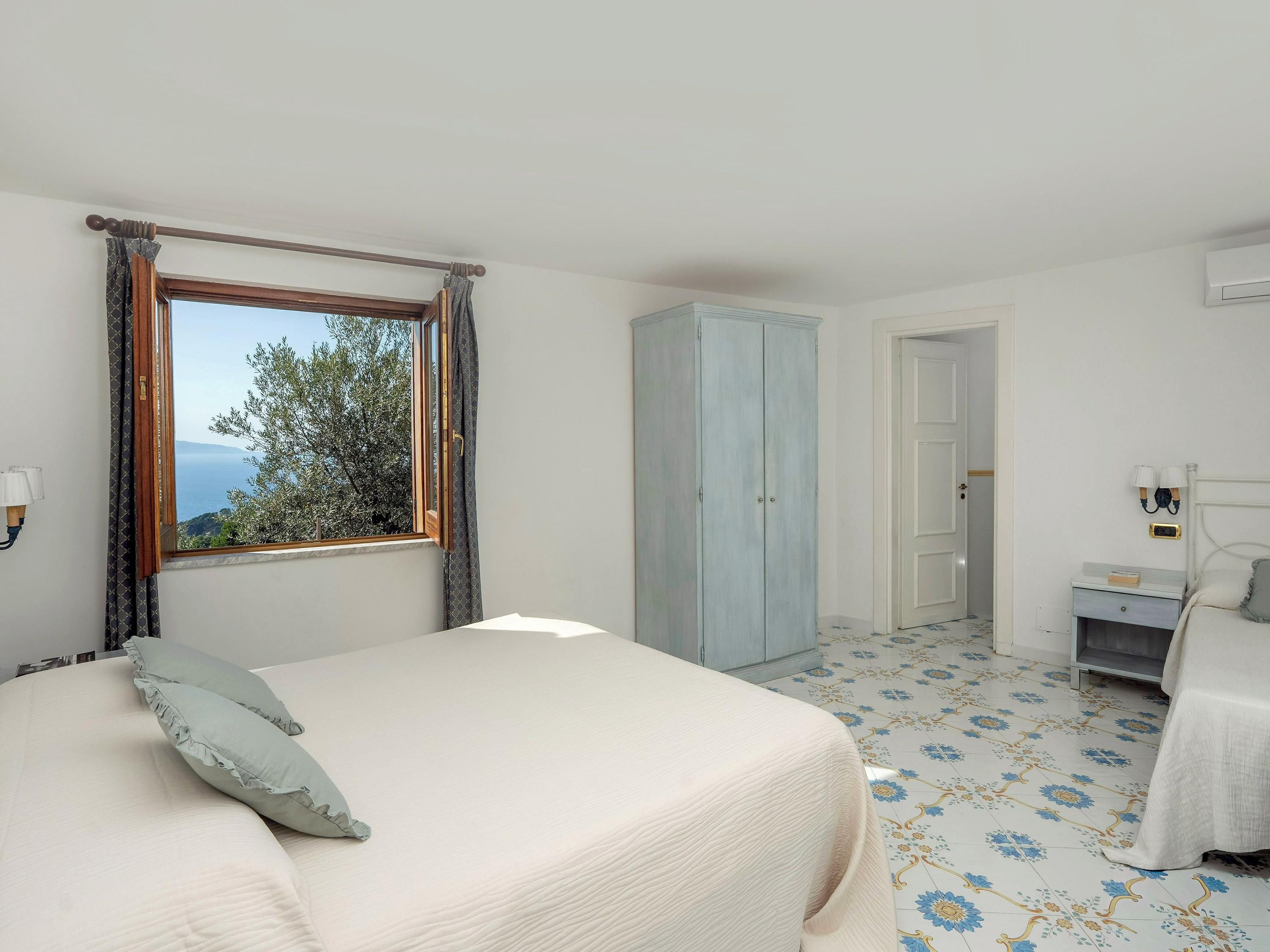 Sonstige