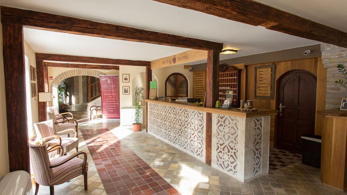 Révész Hotel, Restaurant and Rosa Spa