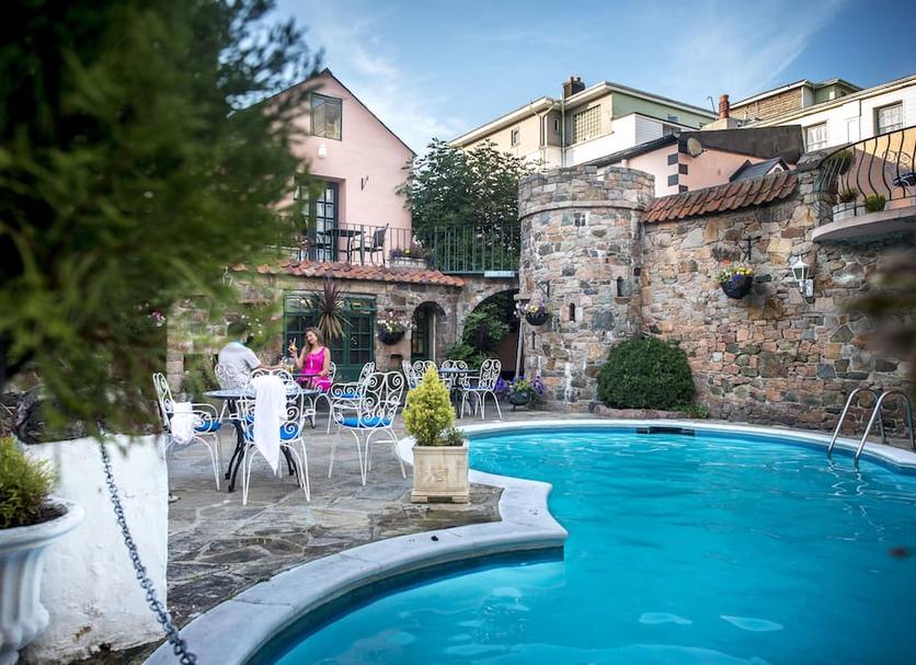 Pool Foto