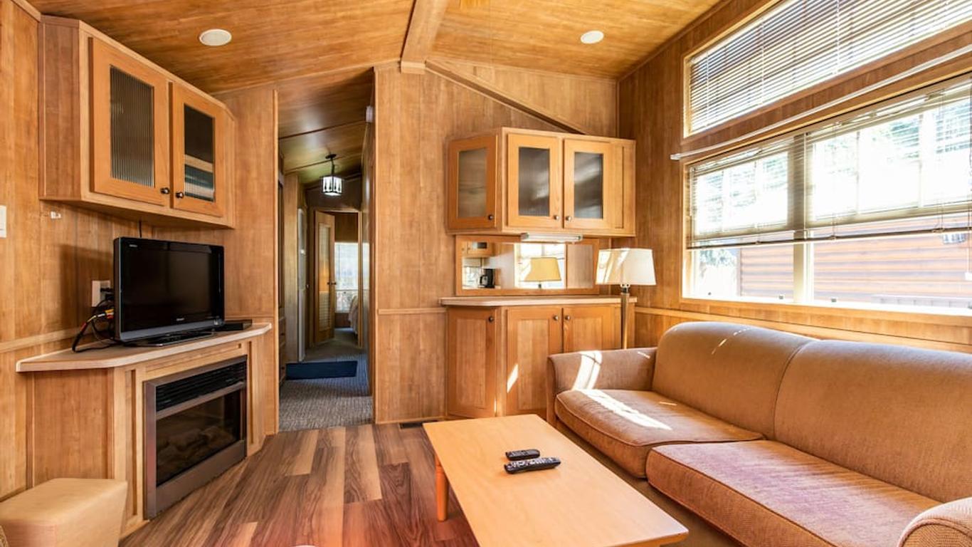 Riverbend Cottage & Rv Resort