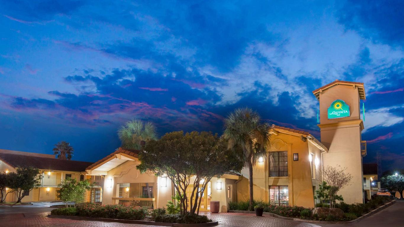 La Quinta Inn by Wyndham San Antonio Market Square