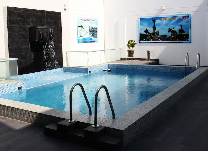 Pool Foto