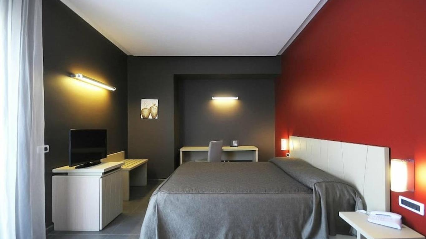 Sunrise Hotel