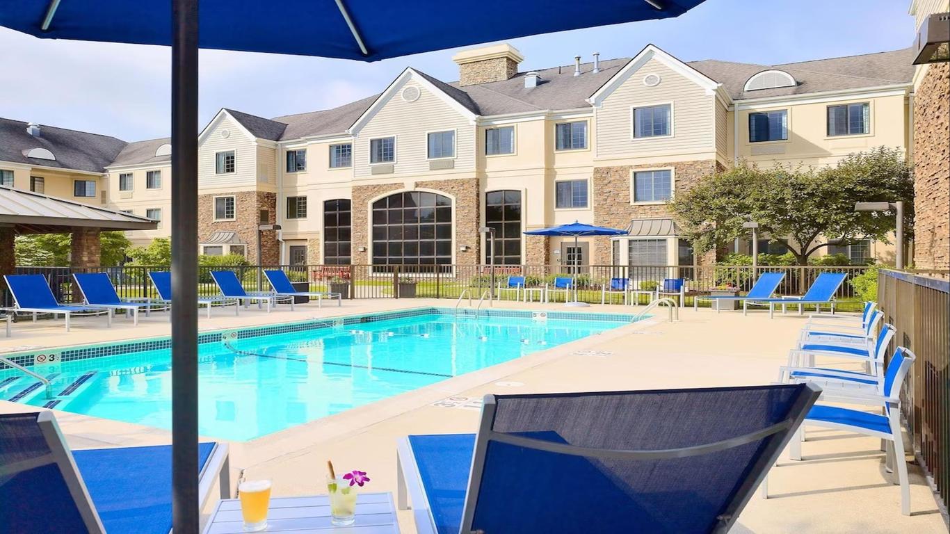 Staybridge Suites Boston - Burlington