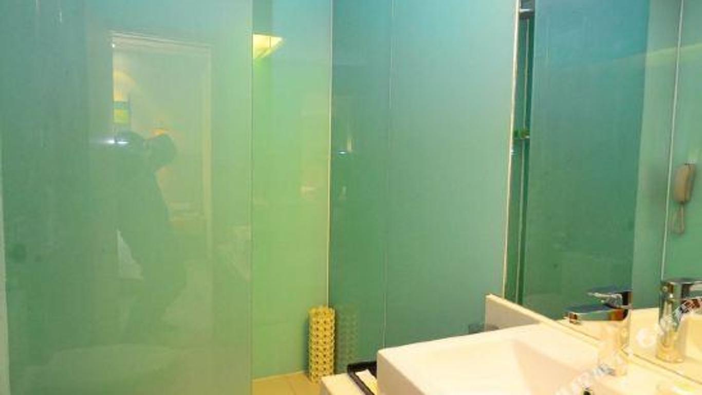 Elan Boutique Hotel