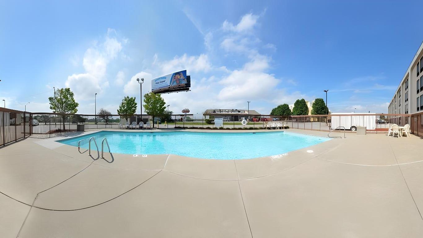 New Victorian Inn & Suites Omaha