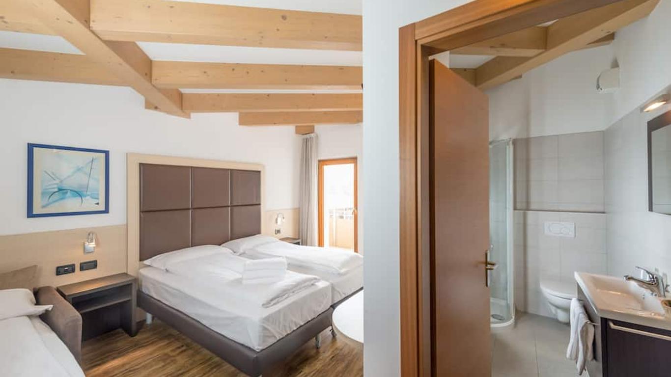 Room & Breakfast Villa Cameras